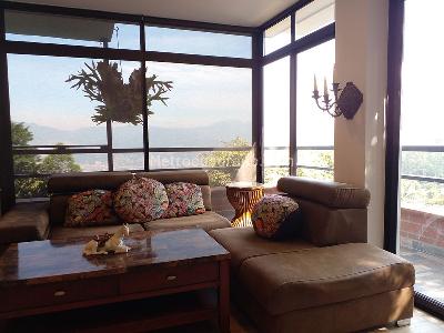 Casa de 3 alcobas en venta en Envigado, Envigado, 220 m² · foto 3 de 19