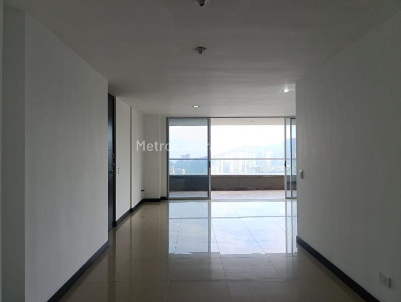 Apartment in Medellín, El Tesoro, El Poblado - Vista 2