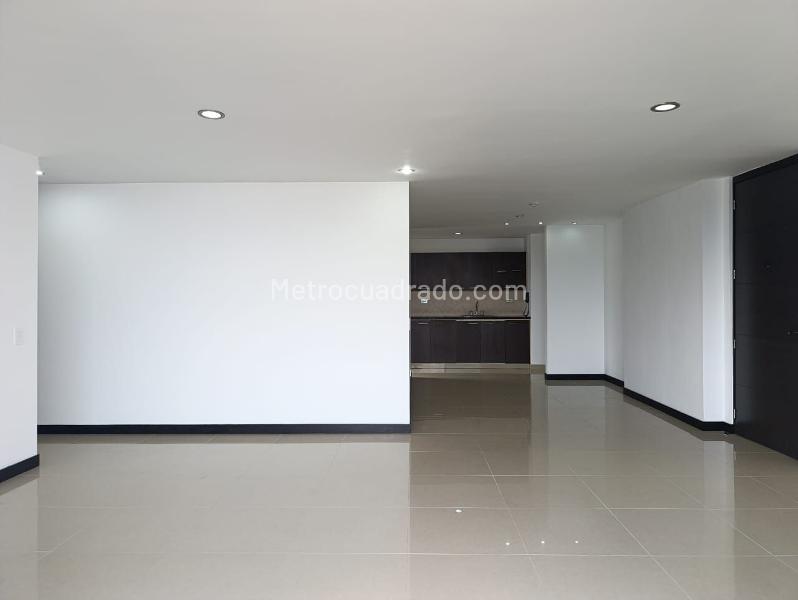 Apartment in Medellín, El Tesoro, El Poblado - Vista 3