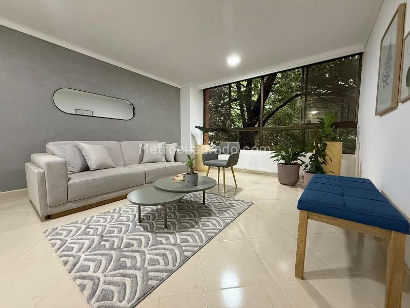 Apartamento Amoblado de 2 Alcobas en El Poblado