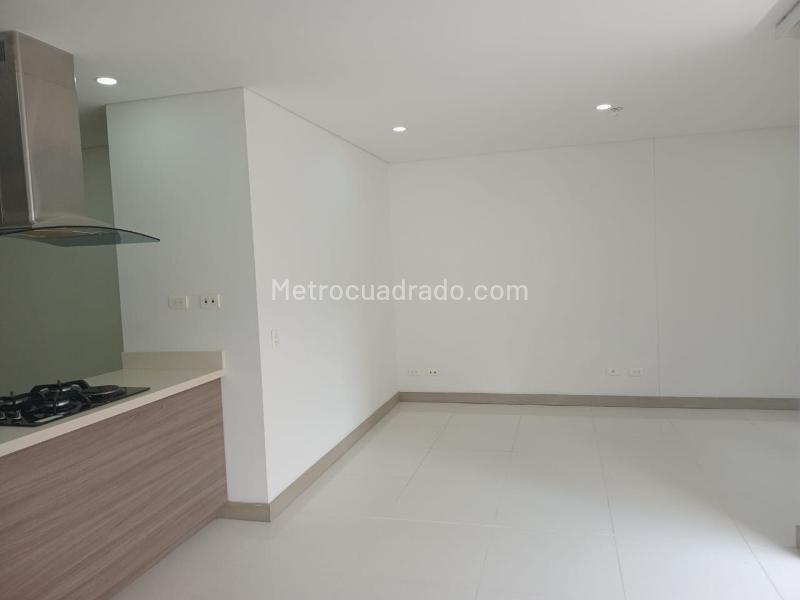 Apartamento de 2 Alcobas en Castropol, Unidad Cerrada - 4