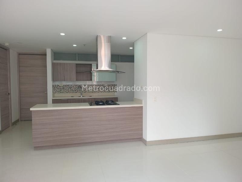 Apartamento de 2 Alcobas en Castropol, Unidad Cerrada - 5