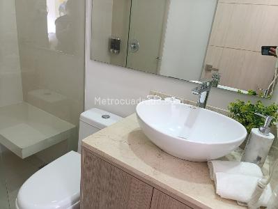 Apartamento de 3 alcobas en venta en El Poblado, Medellín, 222 m² · foto 16 de 20