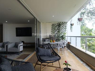 Apartamento de 3 alcobas en venta en El Poblado, Medellín, 222 m² · foto 18 de 20