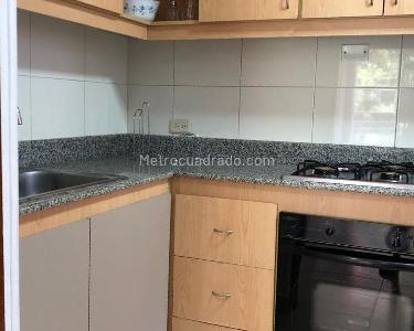 Apartamento de 3 alcobas en arriendo en El Poblado, Medellín, 80 m² · foto 7 de 13