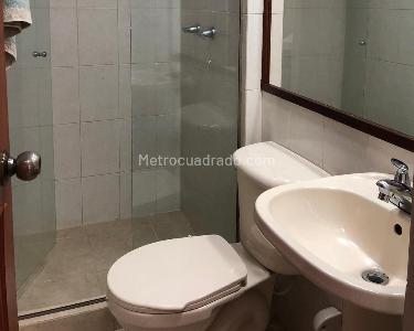 Apartamento de 3 alcobas en arriendo en El Poblado, Medellín, 80 m² · foto 12 de 13