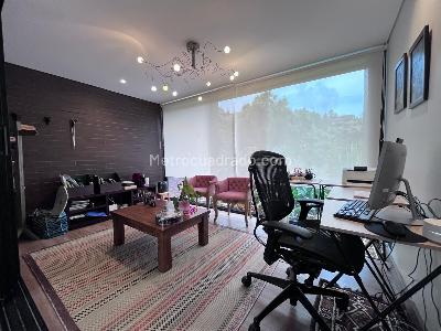 Casa de 4 alcobas en arriendo en Envigado, Envigado, 361 m² · foto 8 de 19