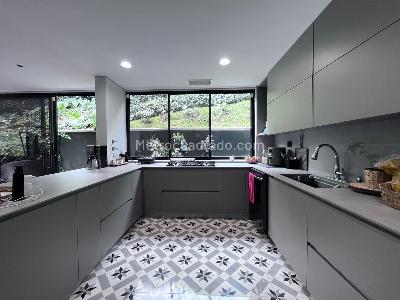 Casa de 4 alcobas en venta en Envigado, Envigado, 361 m² · foto 6 de 19