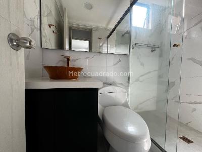 Apartamento de 2 alcobas en arriendo en El Poblado, Medellín, 100 m² · foto 11 de 12