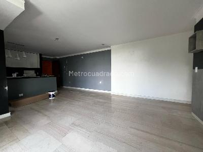 Apartamento de 2 alcobas en arriendo en El Poblado, Medellín, 100 m² · foto 2 de 12