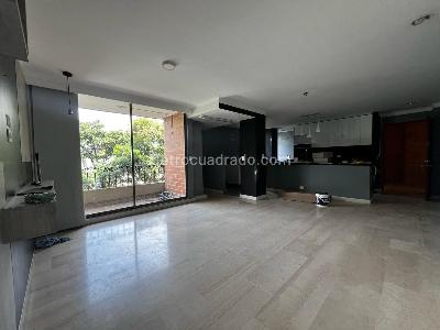 Apartamento de 2 alcobas en arriendo en El Poblado, Medellín, 100 m² · foto 3 de 12