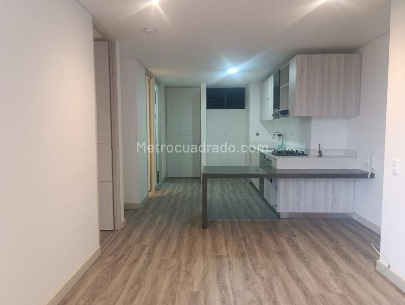 Apartamento Tipo Estudio de 1 Alcoba con Balcón en El Poblado - 2