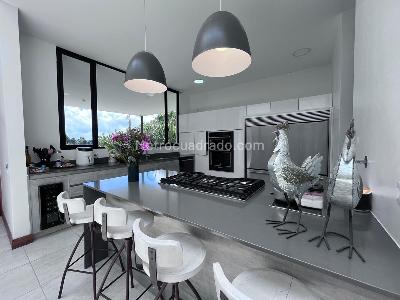 Casa de 4 alcobas en venta en Envigado, Envigado, 390 m² · foto 6 de 20