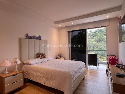 Casa de 5 alcobas en venta en Envigado, Envigado, 450 m² · foto 11 de 19