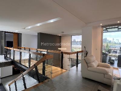 Casa de 5 alcobas en venta en Envigado, Envigado, 450 m² · foto 13 de 19