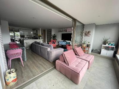 Apartamento de 3 alcobas en venta en El Poblado, Medellín, 123 m² · foto 3 de 11