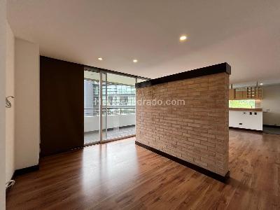 Apartamento de 2 alcobas en venta en El Poblado, Medellín, 136 m² · foto 10 de 19