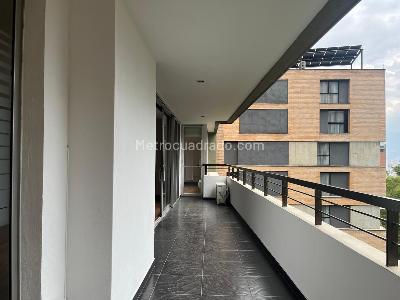 Apartamento de 2 alcobas en venta en El Poblado, Medellín, 136 m² · foto 18 de 19