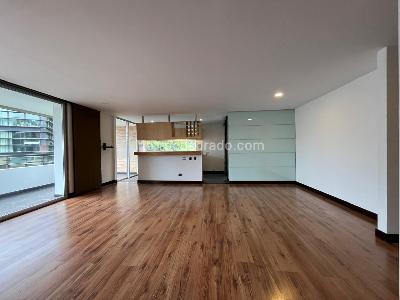 Apartamento de 2 alcobas en venta en El Poblado, Medellín, 136 m² · foto 4 de 19