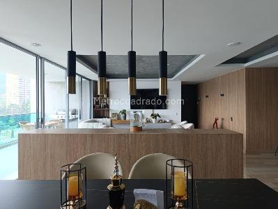 Apartamento de 3 alcobas en venta en El Poblado, Medellín, 218 m² · foto 2 de 20