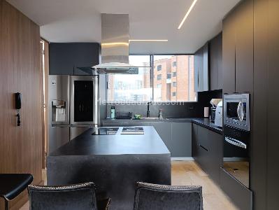 Apartamento de 3 alcobas en venta en El Poblado, Medellín, 218 m² · foto 8 de 20
