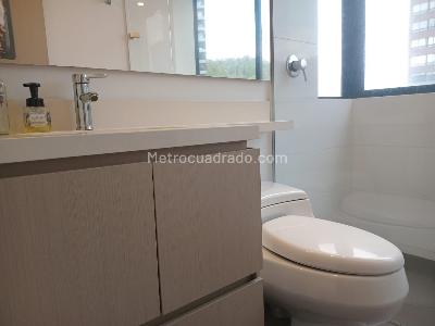 Apartamento de 2 alcobas en venta en El Poblado, Medellín, 122 m² · foto 16 de 18