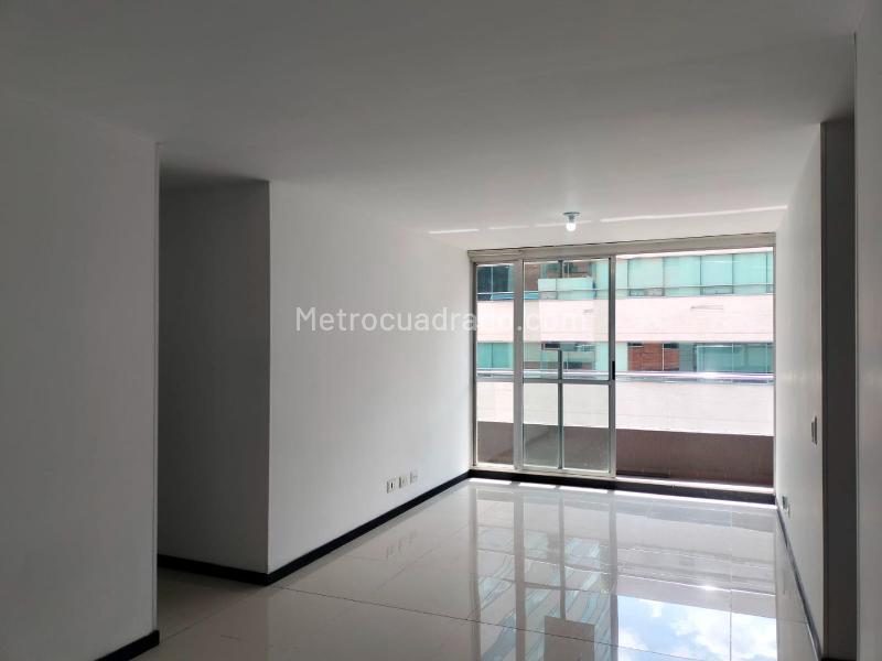 Apartamento Moderno de 3 Alcobas en El Poblado
