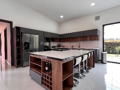 Casa en arriendo en Envigado, Envigado · foto 4 de 18