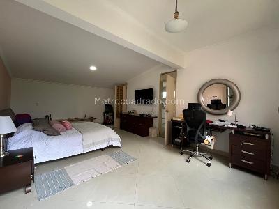 Apartamento de 4 alcobas en venta en El Poblado, Medellín, 265 m² · foto 10 de 20
