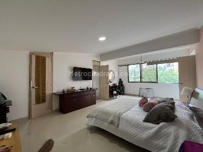 Apartamento de 4 alcobas en venta en El Poblado, Medellín, 265 m² · foto 11 de 20