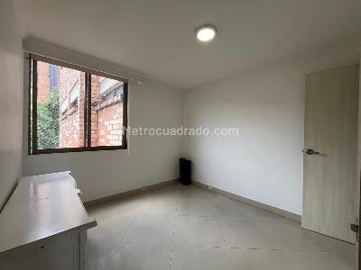 Apartamento de 4 alcobas en venta en El Poblado, Medellín, 265 m² · foto 16 de 20