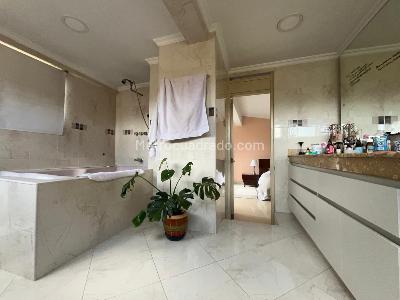 Apartamento de 4 alcobas en venta en El Poblado, Medellín, 265 m² · foto 18 de 20