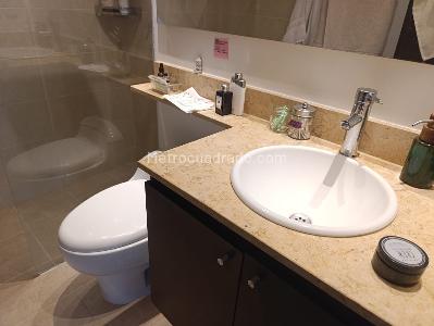 Apartamento de 2 alcobas en arriendo en El Tesoro, Medellín, 104 m² · foto 11 de 14