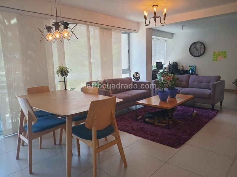 Apartamento de 2 Alcobas con Vestier y Parqueadero Lineal Cubierto en El Poblado - 3
