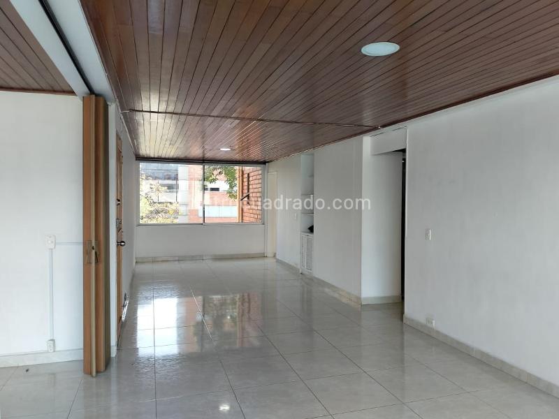 Apartamento en Alquiler de 3 Alcobas en El Poblado con Parqueadero - 3