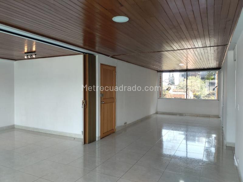 Apartamento en Alquiler de 3 Alcobas en El Poblado con Parqueadero - 4