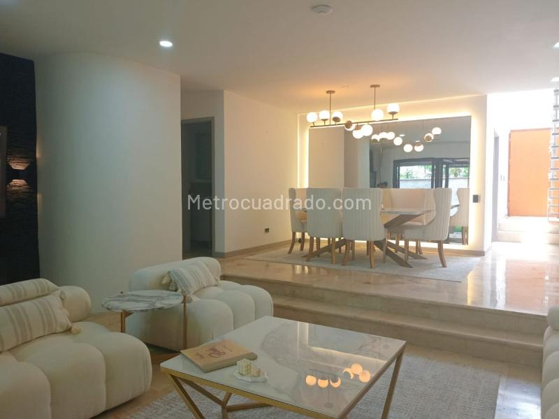 Elegant 4BR House for Rent in El Poblado