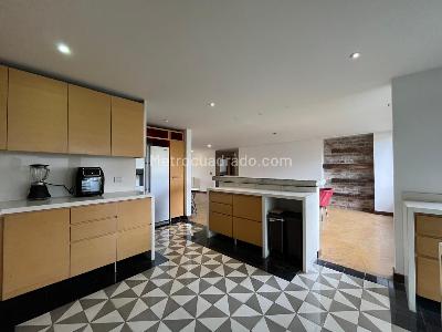 Apartamento de 3 alcobas en arriendo en El Poblado, Medellín, 210 m² · foto 10 de 19