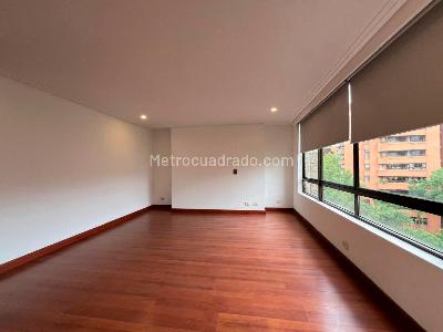Apartamento de 3 alcobas en arriendo en El Poblado, Medellín, 210 m² · foto 14 de 19