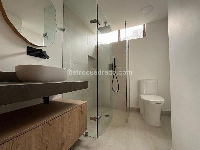 Apartamento de 3 alcobas en arriendo en El Poblado, Medellín, 210 m² · foto 19 de 19