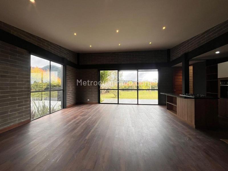 3BR House in EL RETIRO (210 m²) - 2