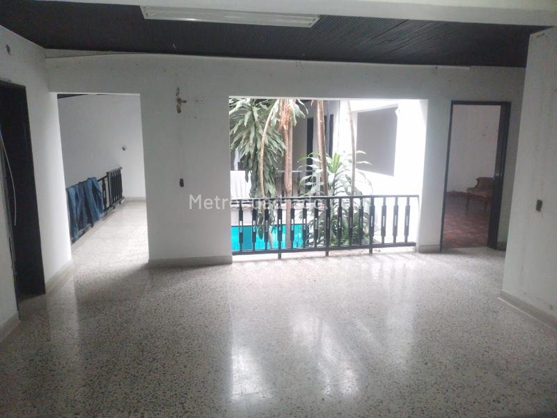 Lote en Venta, LAURELES, Medellín - Más