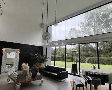 Casa de 5 alcobas en venta en Rionegro, Rionegro, 900 m² · foto 3 de 17