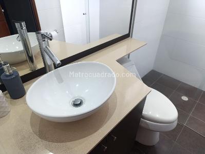Apartamento de 3 alcobas en arriendo en El Poblado, Medellín, 120 m² · foto 18 de 19