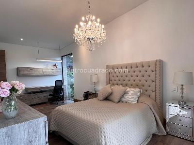 Casa de 3 alcobas en venta en Envigado, Envigado, 520 m² · foto 10 de 19