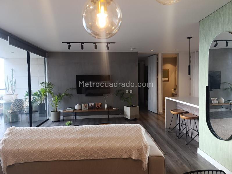 Furnished 1BR Apartment with Pool in El Poblado - 3