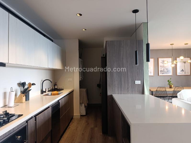 Furnished 1BR Apartment with Pool in El Poblado - 9