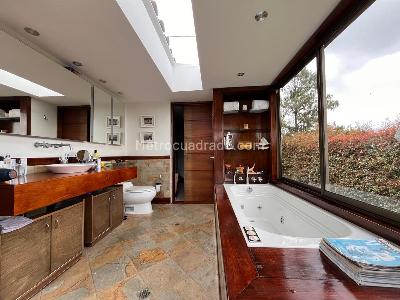 Casa de 3 alcobas en venta en Envigado, Envigado, 410 m² · foto 18 de 20