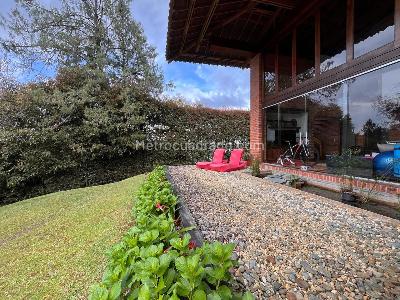 Casa de 3 alcobas en venta en Envigado, Envigado, 410 m² · foto 19 de 20