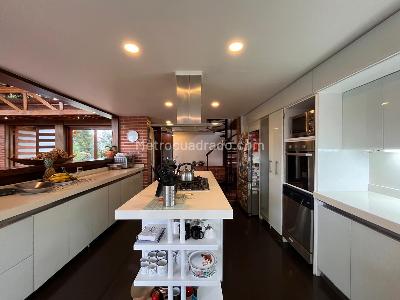 Casa de 3 alcobas en venta en Envigado, Envigado, 410 m² · foto 7 de 20
